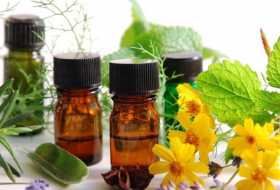 Moms love essential oils, but are they safe? 